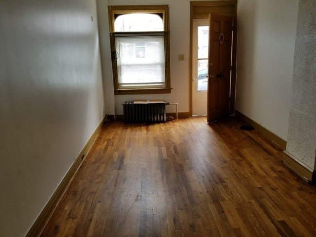 Photo - 510 Maple St