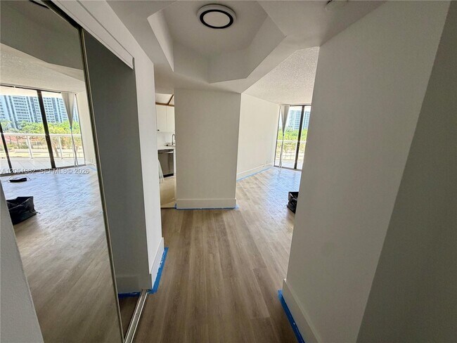 3610 Yacht Club Dr Unit 602