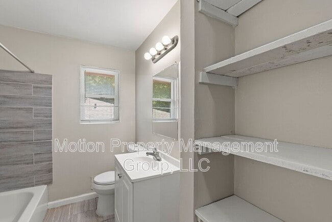 Photo - 1595 Carlisle St NW