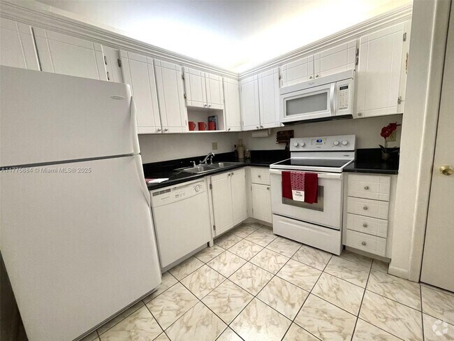 Building Photo - 4851 NW 21st St Unit 301 Rental