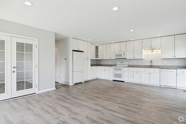 Building Photo - Beautifully Renovated 3bed / 2bath in PRIM... Rental