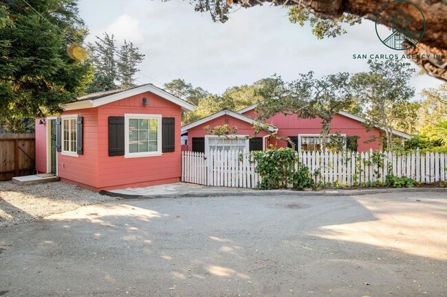 Charming Four Bedroom Carmel-by-the-Sea Co... - Charming Four Bedroom Carmel-by-the-Sea Co... House