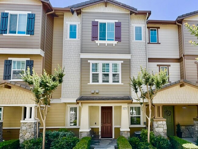 6576 S Mariposa Ct