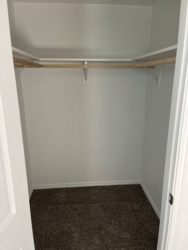 Photo - 4 Bedroom Home in Park Orchard Neighborhood