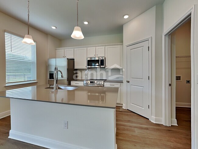 Photo - 27121 St Andrews Ave