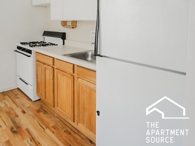 Photo - 2546 W Summerdale Ave Unit 1F