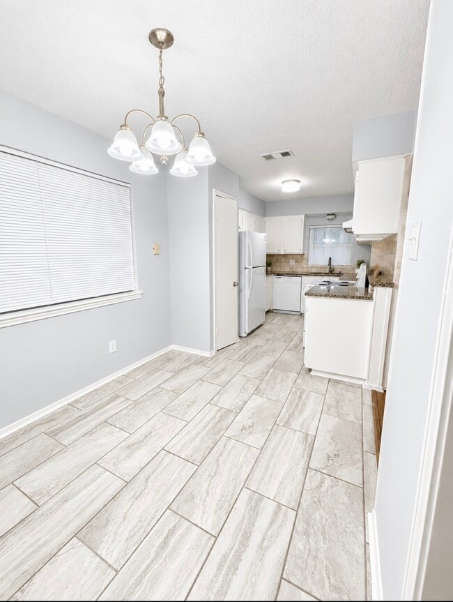 1326 Barrowgate Dr