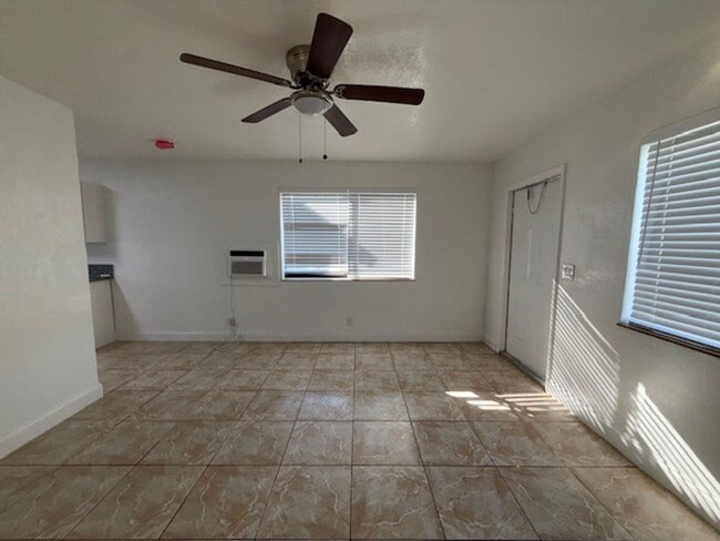 Photo - 323 NW 4 Ave Hallandale, FL 33009