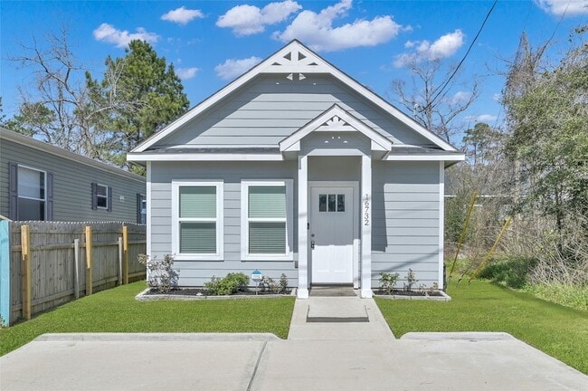 Photo - 16732 E Juneau St