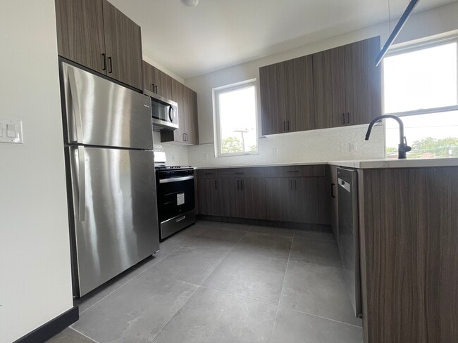 132 Mallory Ave 301 - 138 Mallory Ave Apartamentos