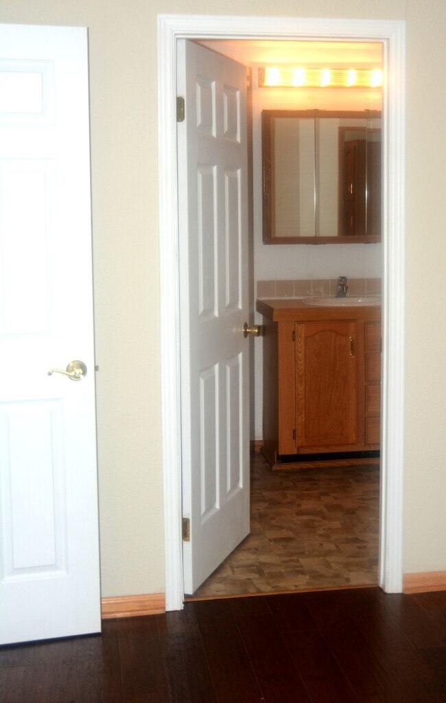 Photo - 4212 E 29th St