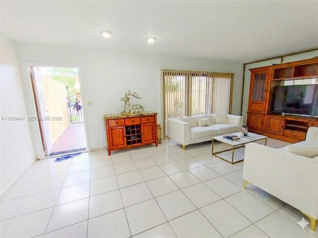 Photo - 7734 Balboa St