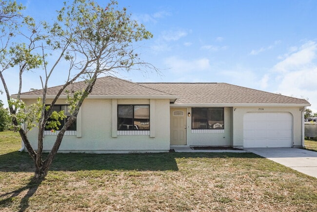 Building Photo - 7574 Mesa St