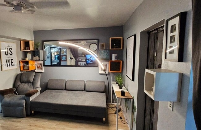 Photo - 3600 S Le Jeune Rd Unidad 3600