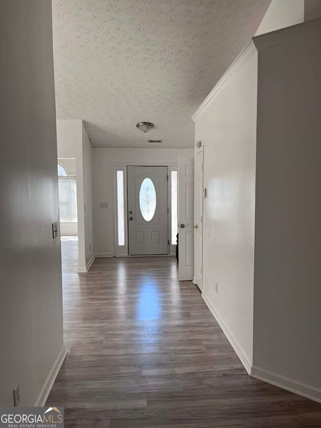 Photo - 2400 Miller Oaks Cir