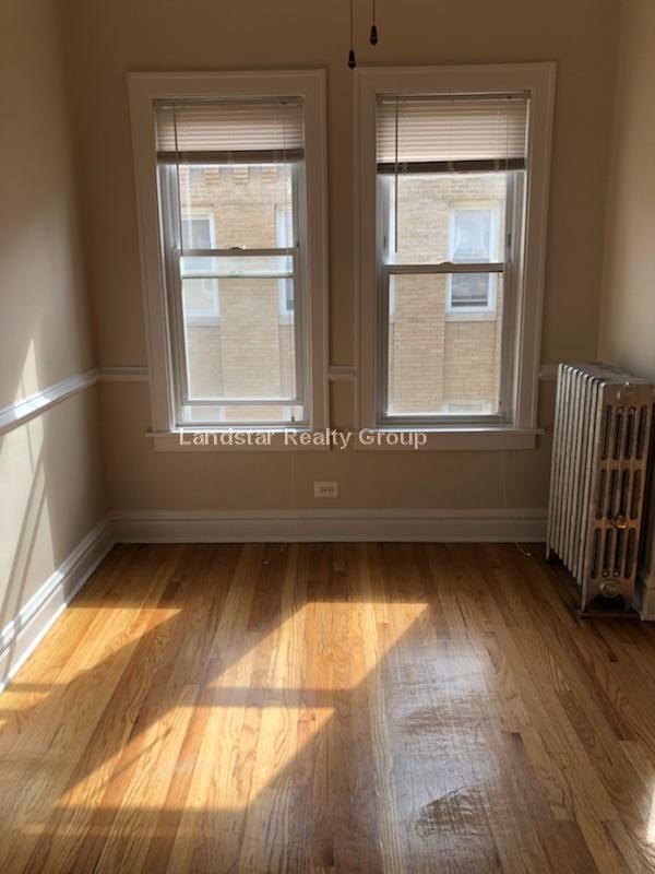 Photo - 4937 N Whipple St Unidad 3e