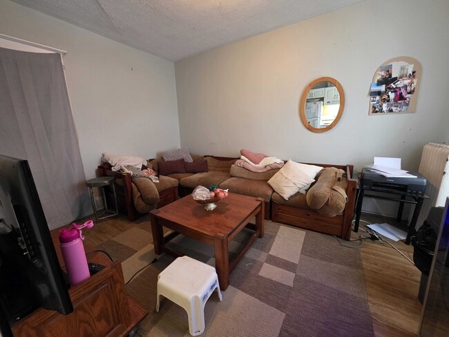 Photo - 147 Division St