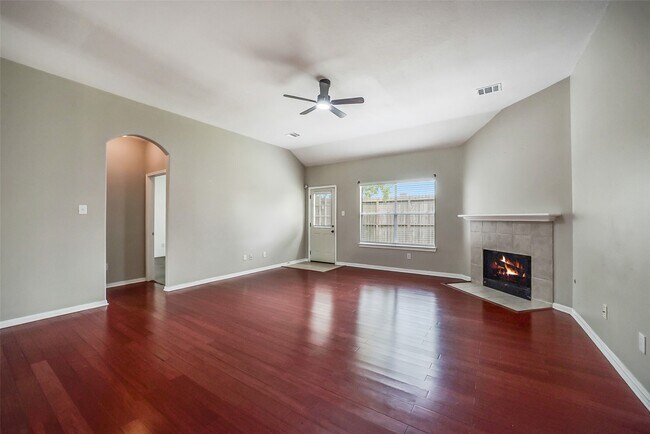 7002 Plaza Del Sol Dr