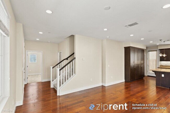 Photo - 4 br, 3 bath House - 8533 Preserve Ave, Ne...