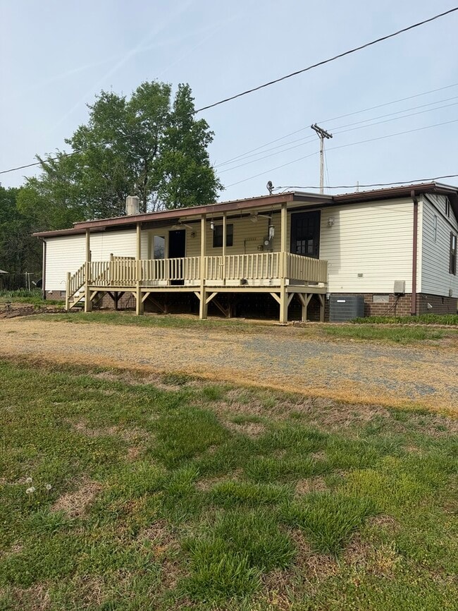 Photo - 20232 NC-138