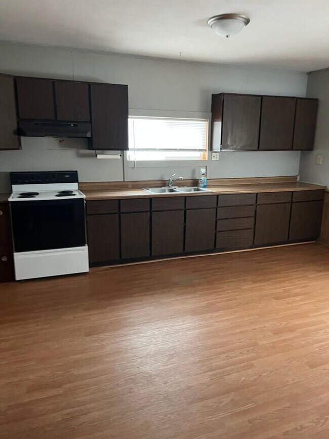 Photo - 3 Bedroom, 2 Bath House Unit House