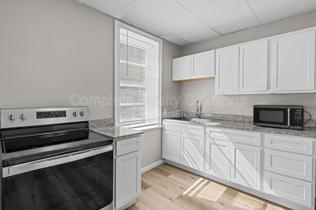 Photo - 5300 Bancroft Ave Unidad 5300 A