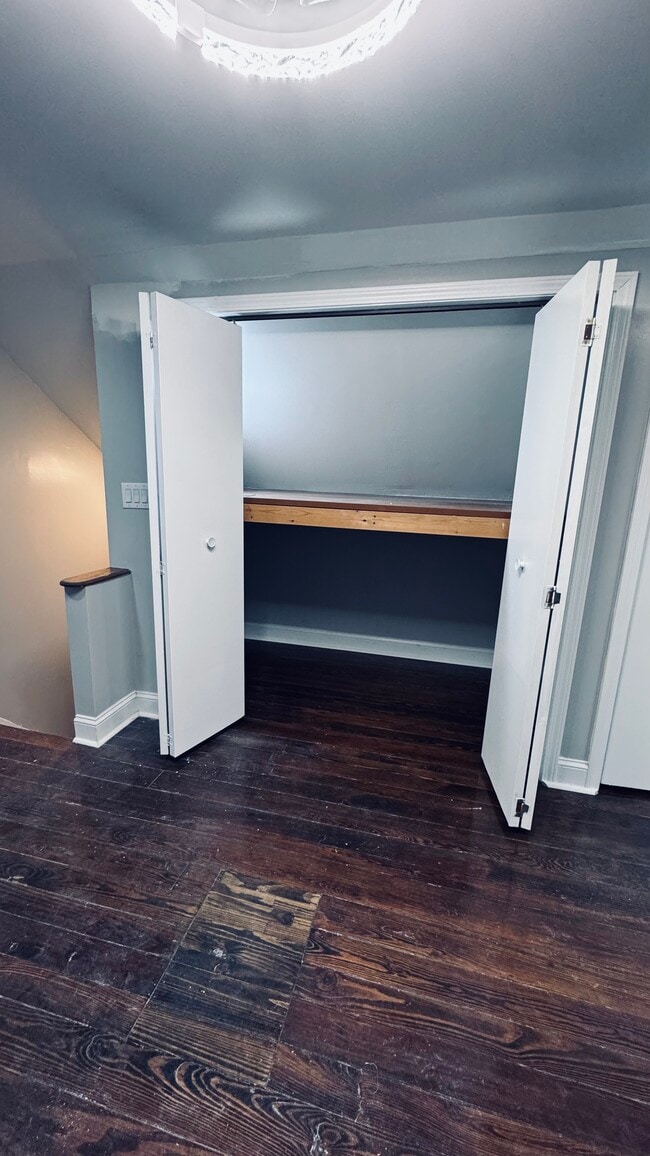 Photo - 139 E High St