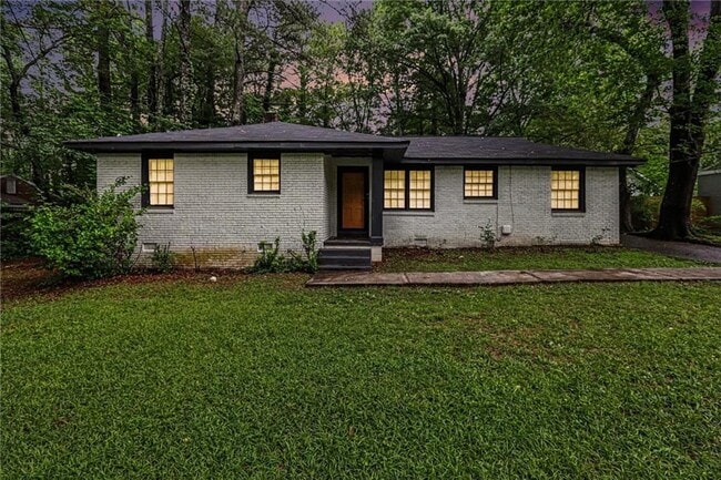 Photo - 3743 Poplar Dr