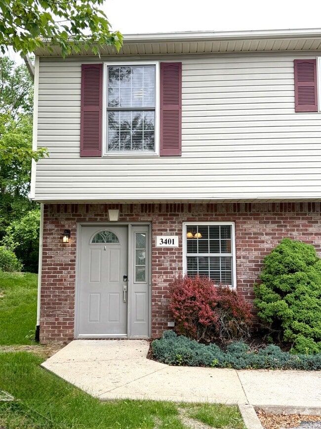 Building Photo - Available August 2026; Monthly rate is $1,650 Rental