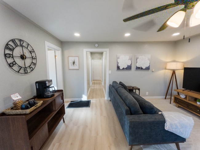 Photo - 1010 California Ave