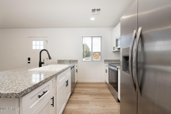 Photo - 2117 W Mariposa St