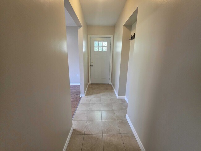 Photo - 712 Victoria St Unit 2