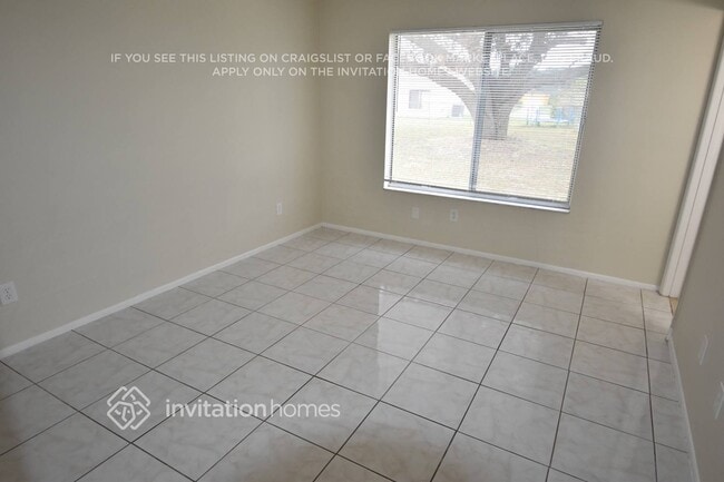 Photo - 785 SW Belmont Cir