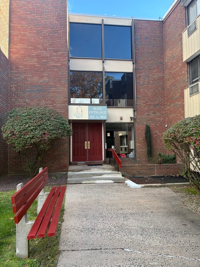 Building Photo - 962 High Path Rd Unit 962