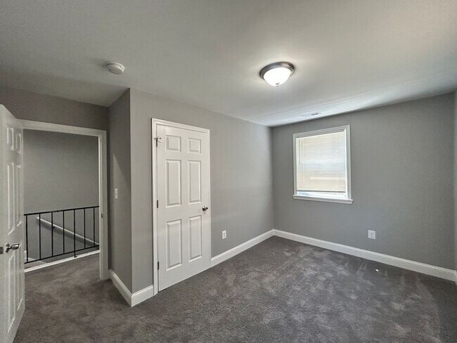 2 Bedrooms 2 Bathrooms