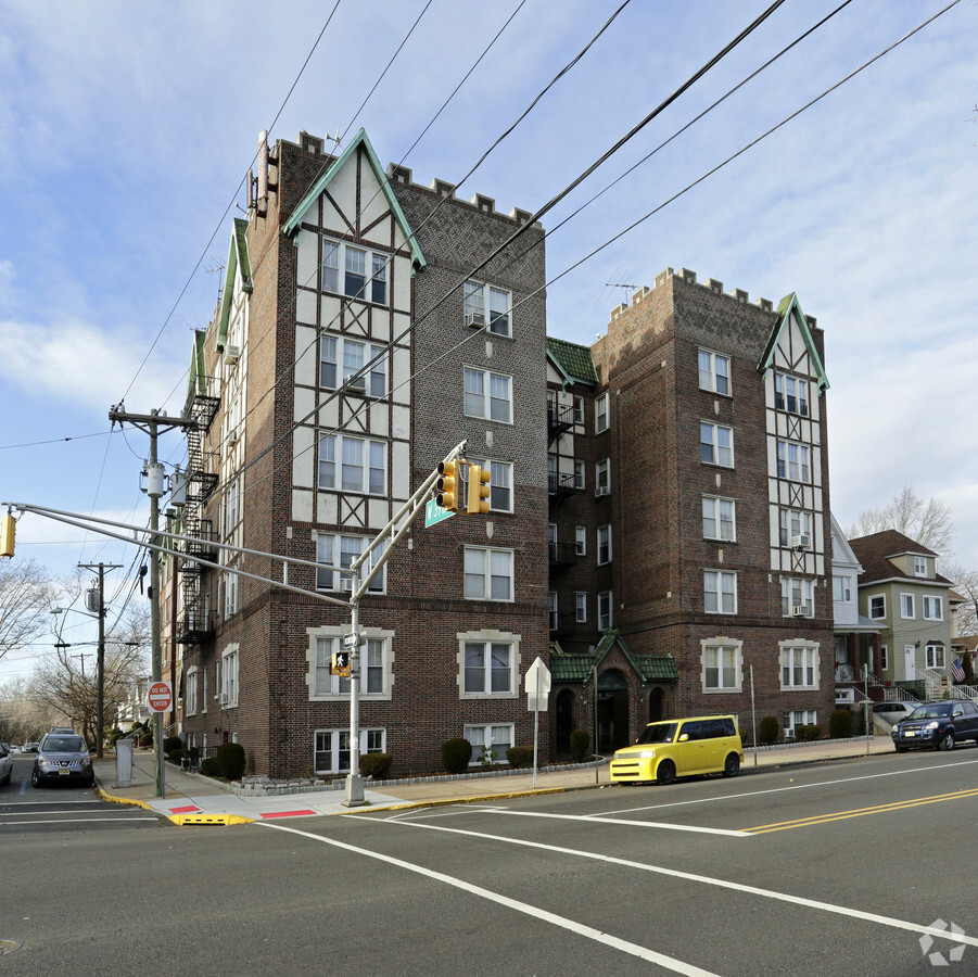 Photo - Paradise Apartments