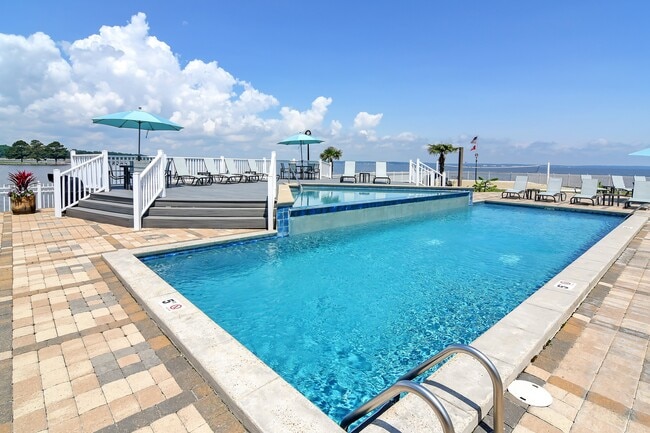 Lakeshore Pointe Apartment Homes