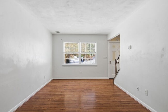 Photo - Two-Bedroom Townhouse Near Bus Line – Pet Friendly