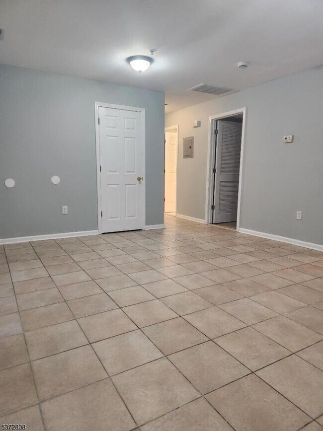 Building Photo - 744 S 12th St Unit G-G Rental