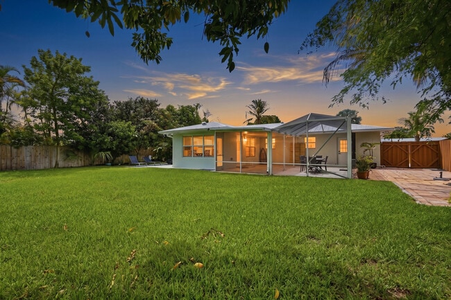 Photo - 4729 SE Bayshore Terrace