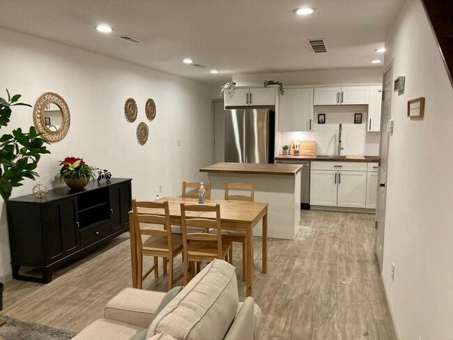 Área de comedor - 244 Pepperhill Dr Unidad 505