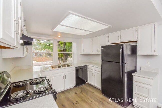 Photo - 8560 Ilex Dr