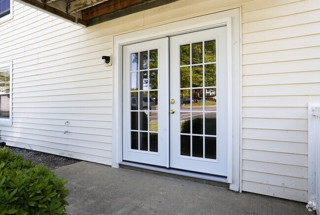 1HAB, 1BA - 872 ft² - Patio - Merriwood Apartments