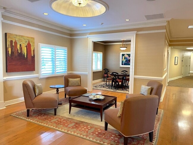 Photo - 5400 Park Ave