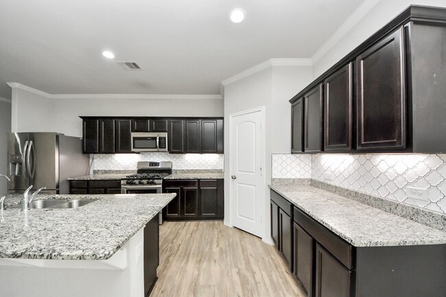 Photo - 7822 London Tower Ln