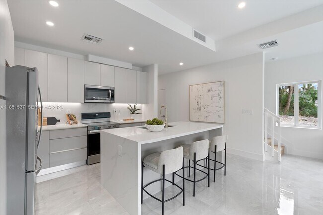 Photo - 1571 NW 94th Way