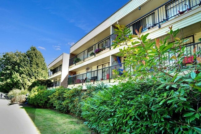 Cypress Gardens Apartments