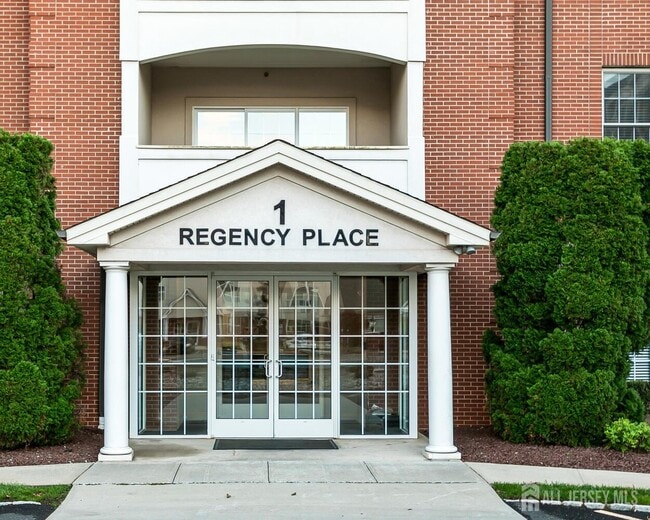 Photo - 325 Regency Pl