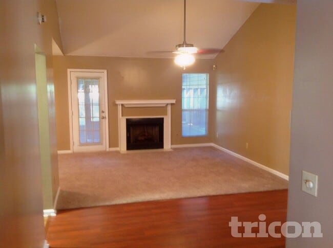 Photo - 3495 Baroney Ln SW