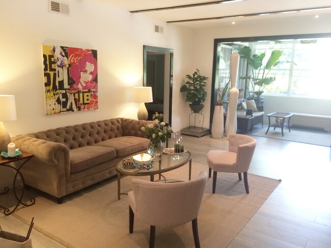 Photo - 14144 Dickens St Unidad 105